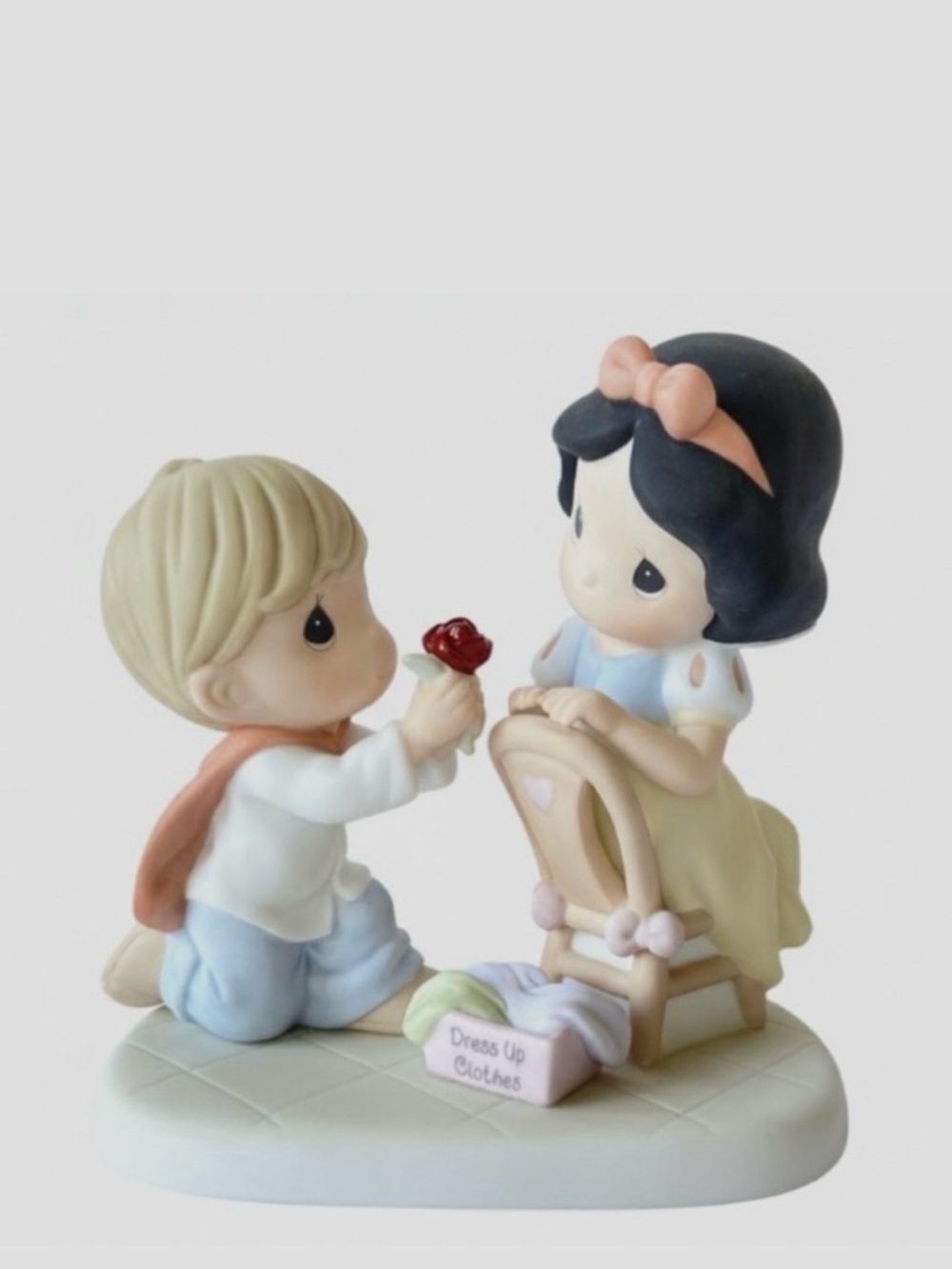Precious Moments “With A Smile And A Song” Disney Showcase Collection Snow White